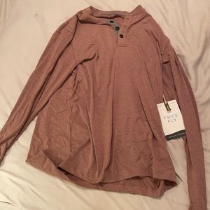 MOUNTAIN HIGH long sleeved small/medium cozy shirt